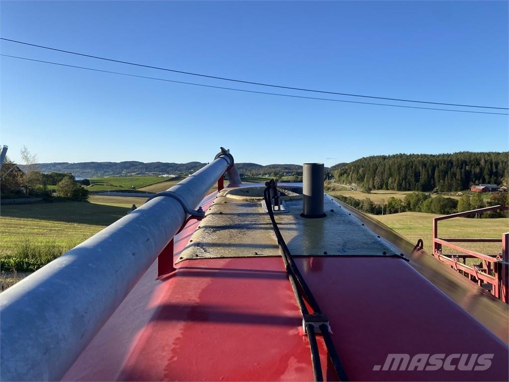 Moi GB 12 tankvogn Trosilniki gnoja