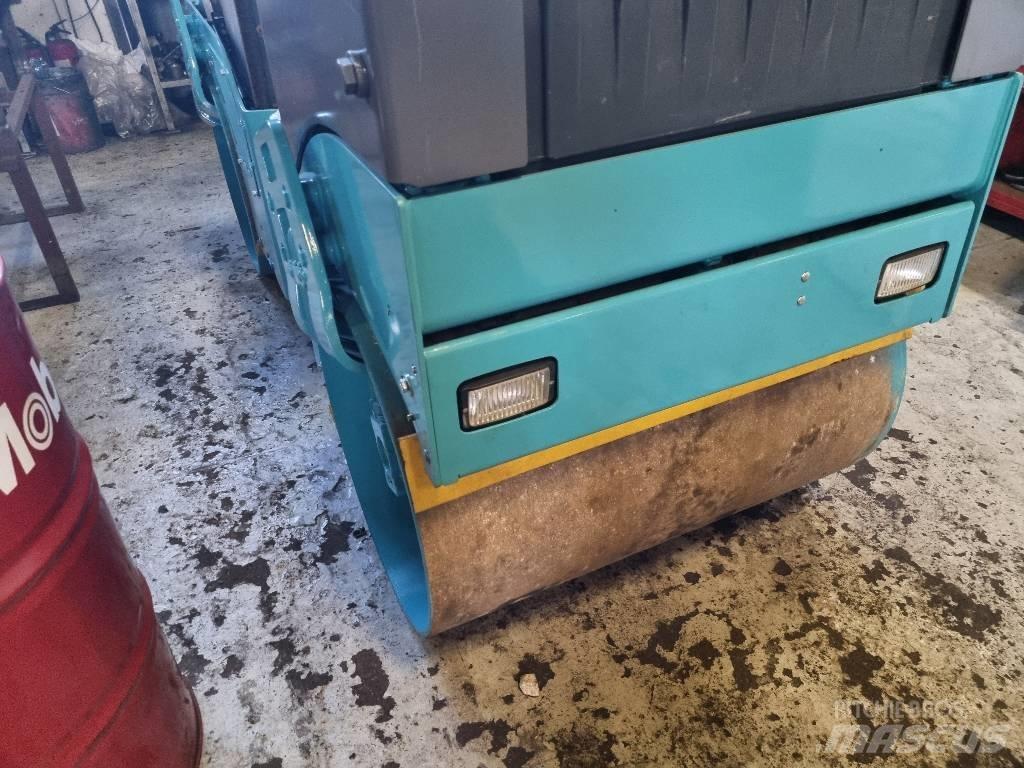Bomag BW 100 AD-4 Dvojni valjarji