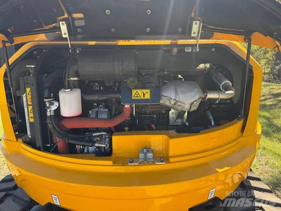 JCB 85 Z-2 Bagri goseničarji