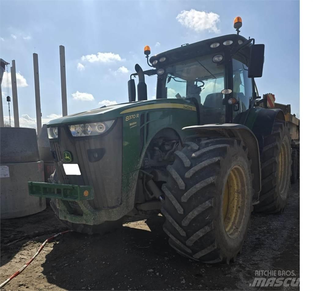 John Deere 8370R Traktorji