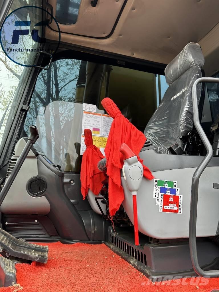 Komatsu 220 Bagri goseničarji