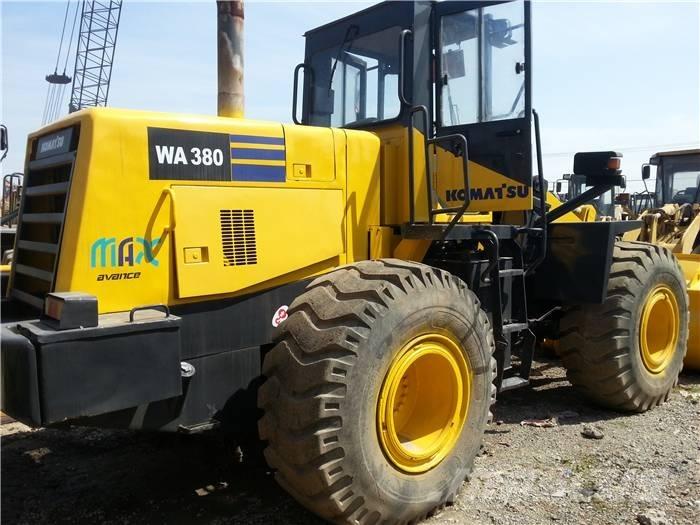 Komatsu WA 380-3 Kolesni nakladalci