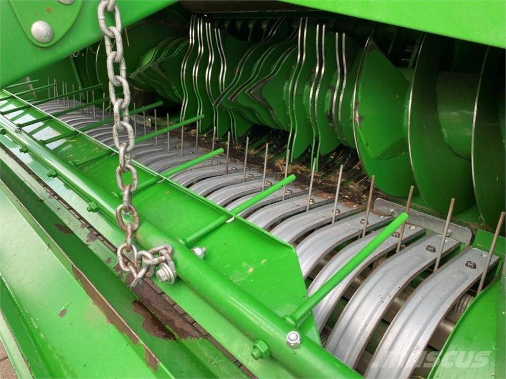 John Deere V 451 M Balirke (okrogle bale)