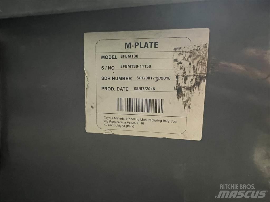 Toyota 8FBMT30 Električni viličarji