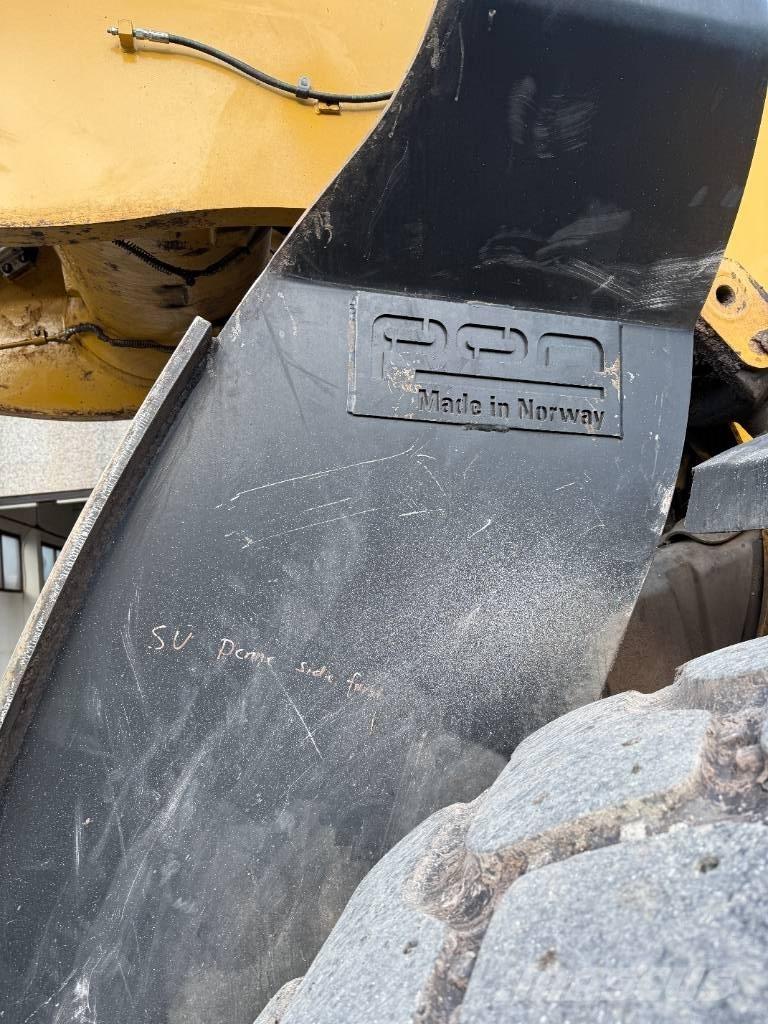 CAT 980 M Kolesni nakladalci