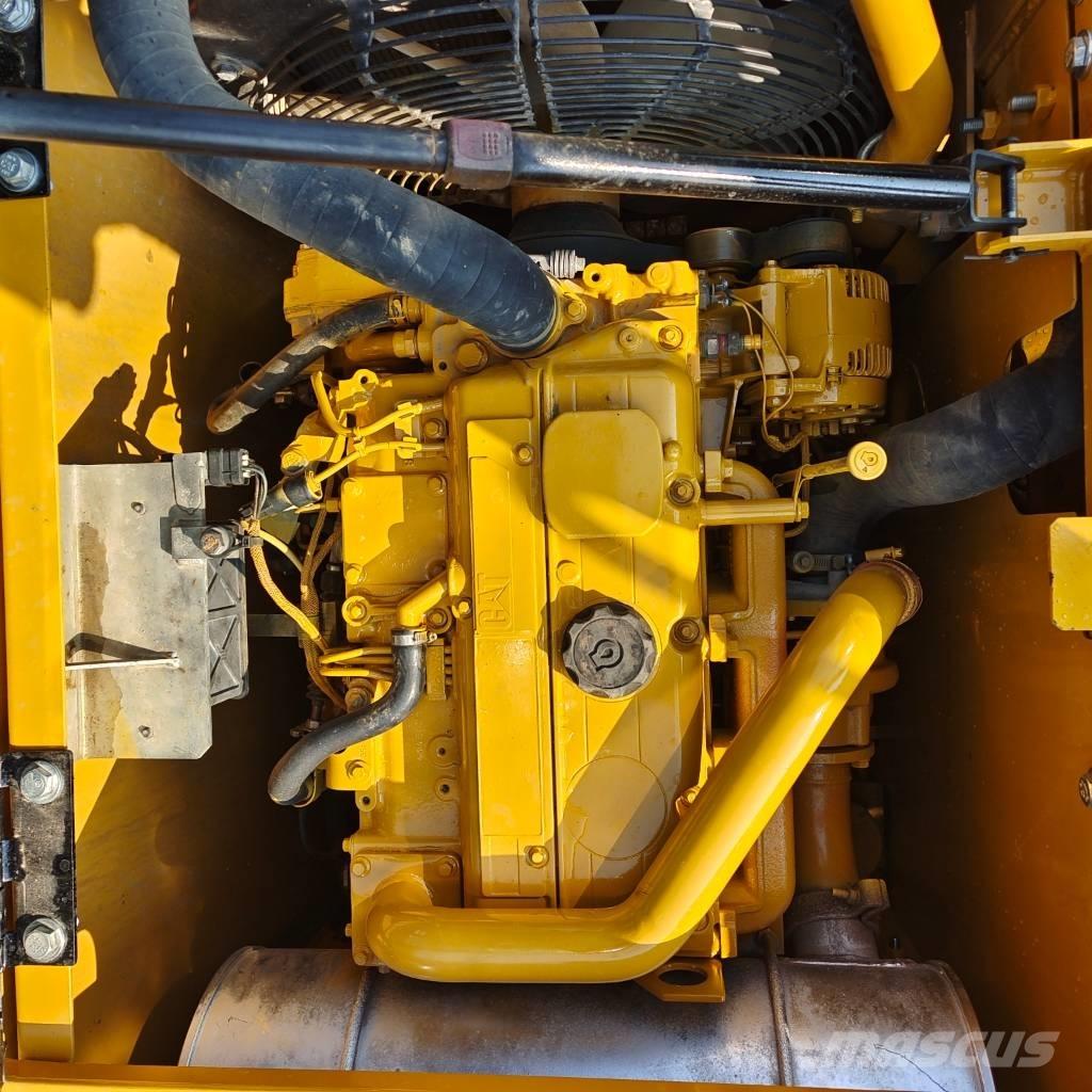 CAT 313 D Bagri goseničarji