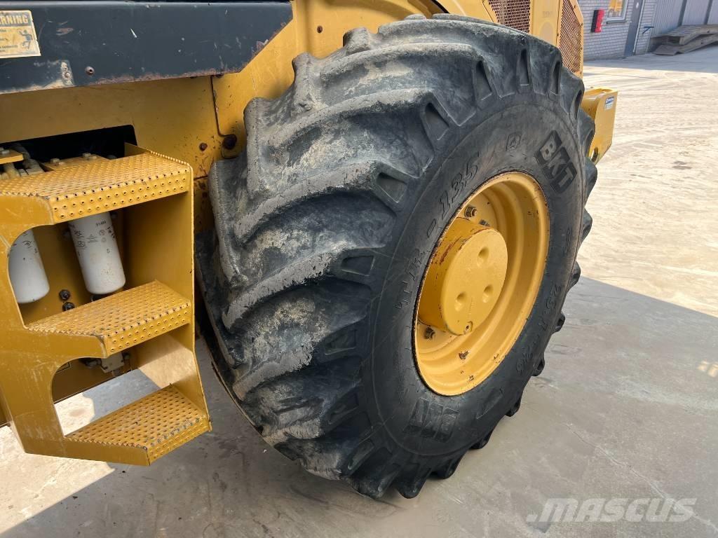 CAT CP76 Enojni valjarji