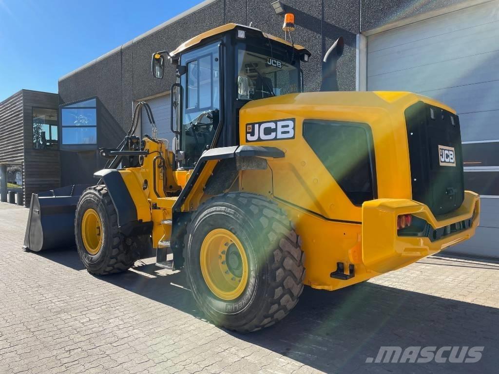 JCB 427 Kolesni nakladalci