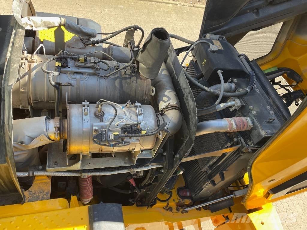 JCB 427 Kolesni nakladalci