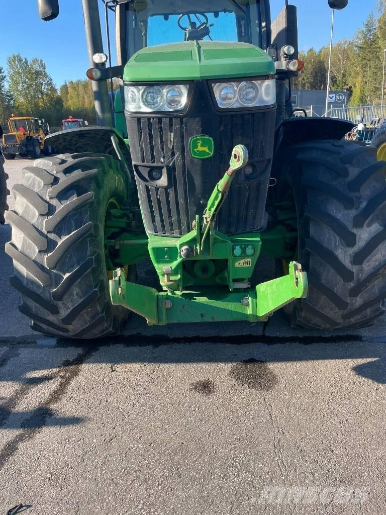 John Deere 7200 R Traktorji