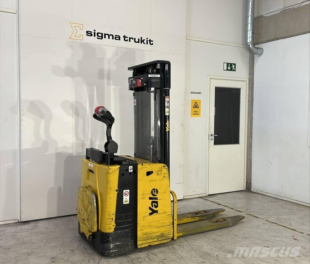 Yale MS 12 X Samopogonski ročni viličarji