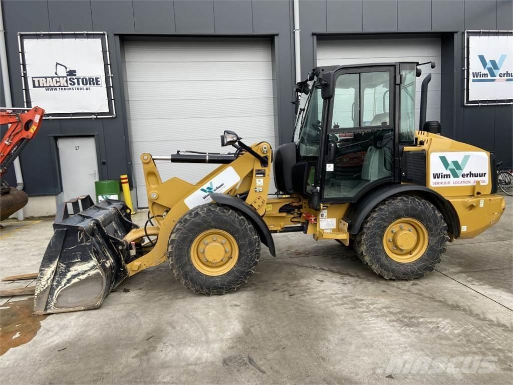 CAT 906M (7164) Večnamenski nakladalci