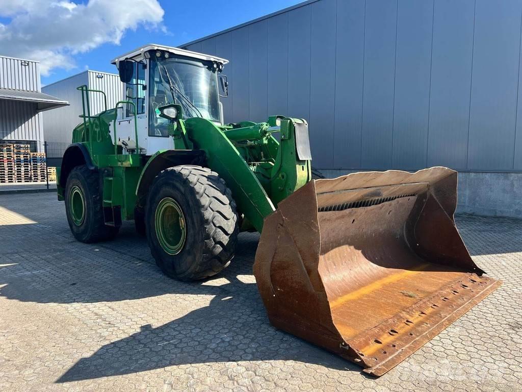 CAT 950M Kolesni nakladalci