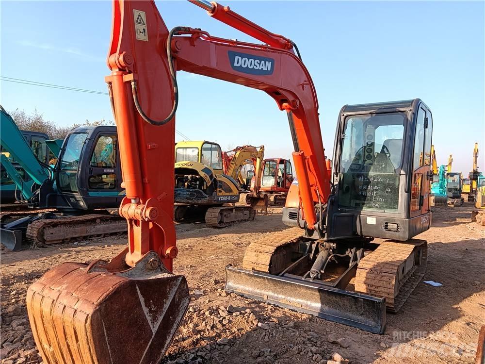 Doosan DH 60-7 Mini bagri <7t