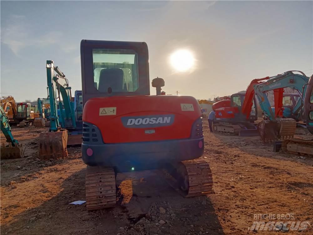 Doosan DH 60-7 Mini bagri <7t