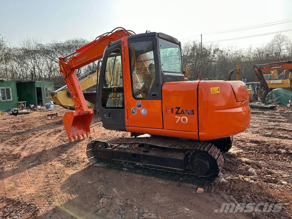 Hitachi ZX 70 Midi bagri 7t – 12t