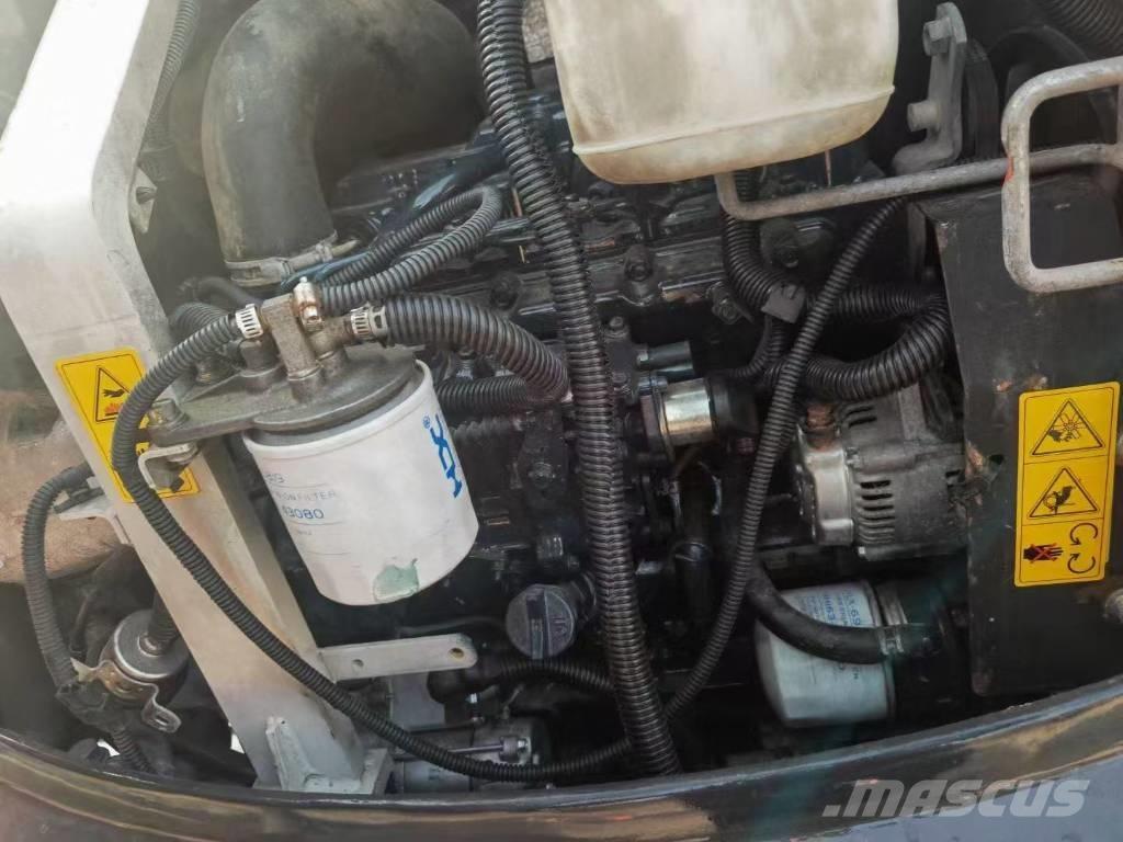Kubota 165 Bagri goseničarji