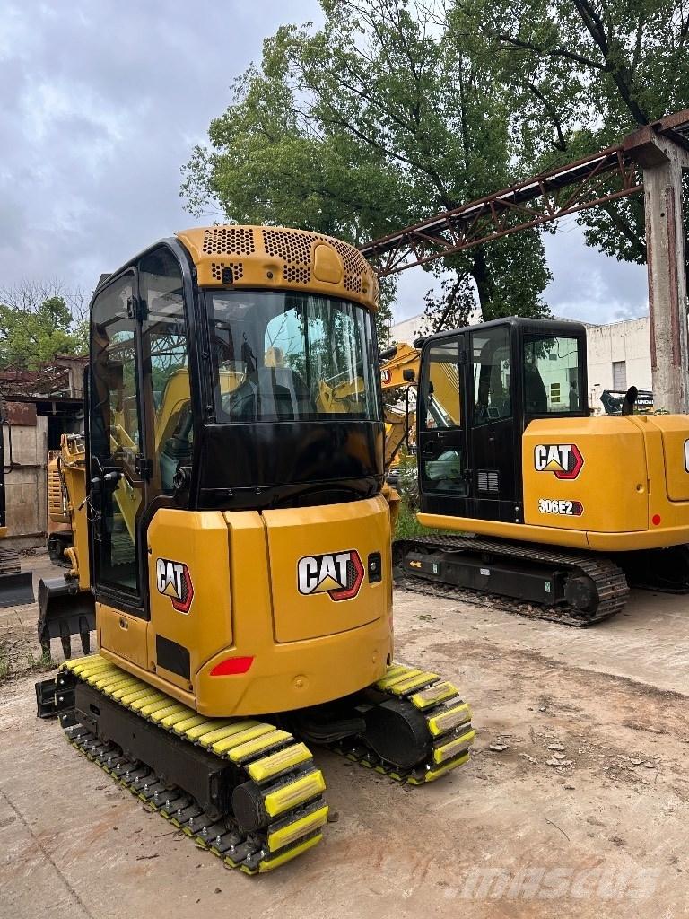 CAT 302 Mini bagri <7t