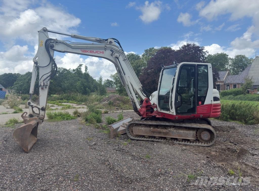 Takeuchi TB 285 Midi bagri 7t – 12t