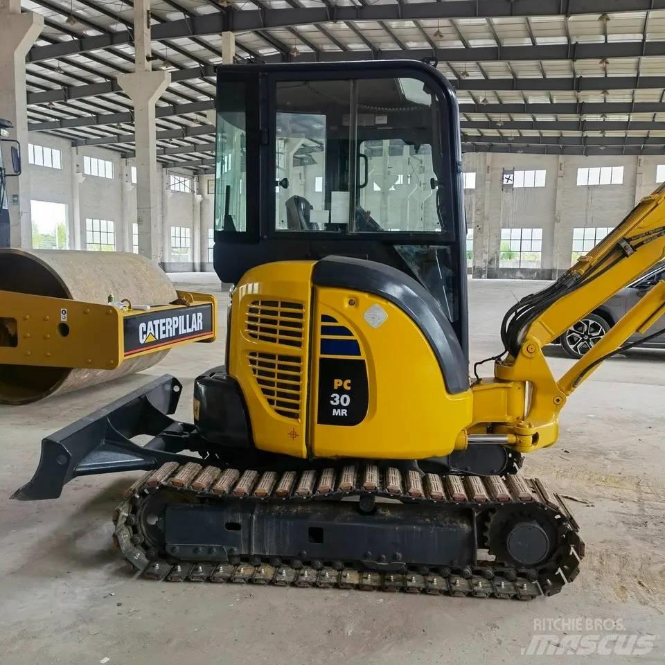 Komatsu PC30 Mini bagri <7t