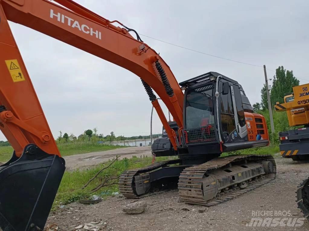 Hitachi ZX210 Bagri goseničarji