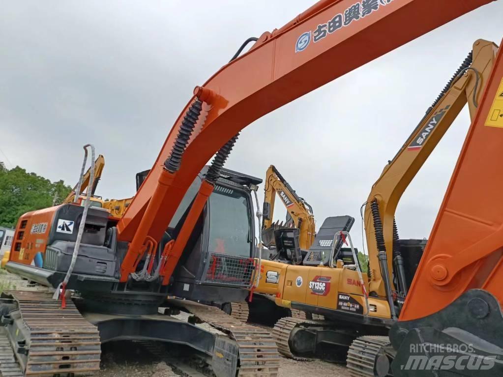 Hitachi ZX210 Bagri goseničarji