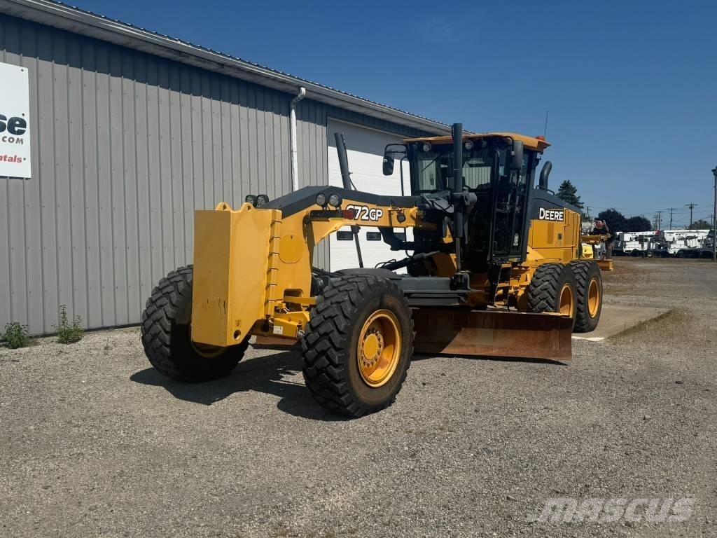 John Deere 672 GP Grederji