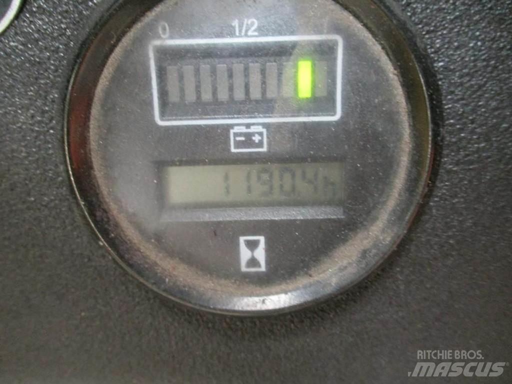 Linde L 20i Ročni električni viličar