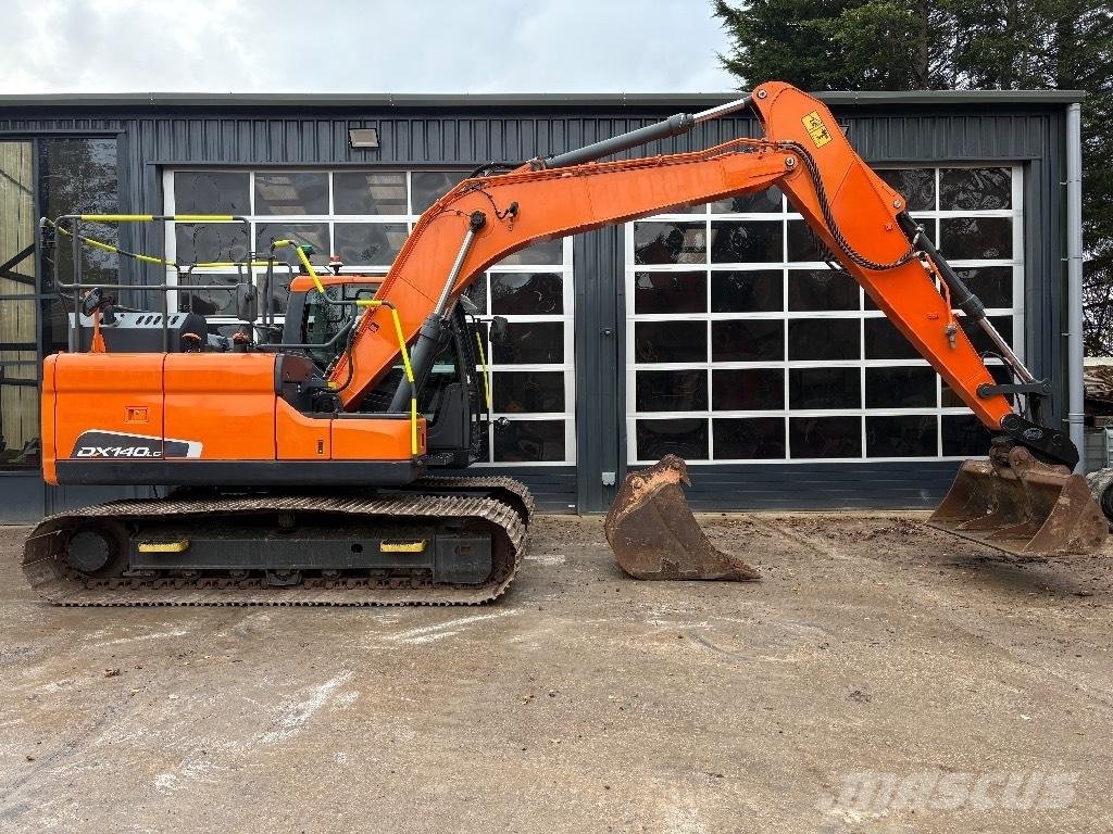 Doosan DX 140 LC Bagri goseničarji