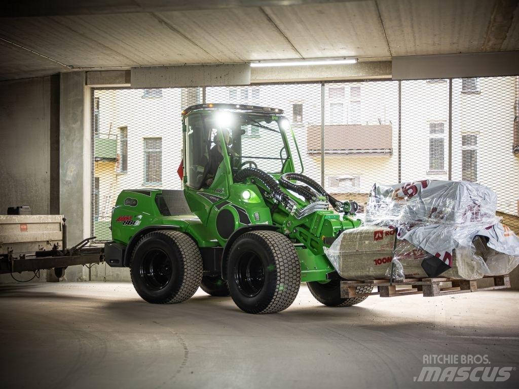 Avant 860 i KAMPANJ Skid steer mini nakladalci