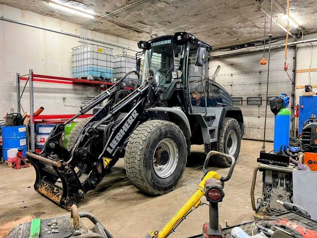 Liebherr L 524 Kolesni nakladalci