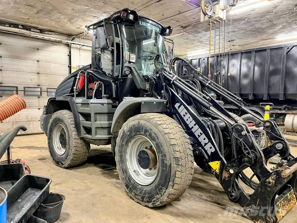 Liebherr L 524 Kolesni nakladalci