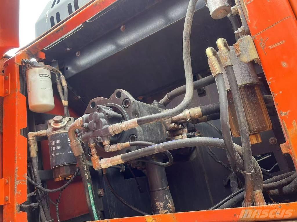Doosan DX300LC-9C Bagri goseničarji