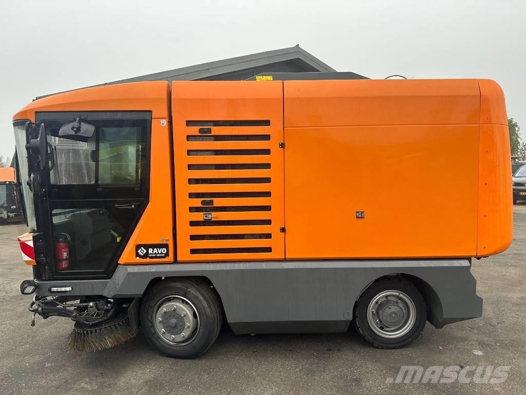 Ravo 540STH Cestni pometači