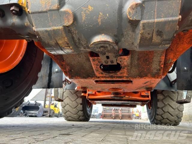 Hitachi ZW 250-6 Kolesni nakladalci