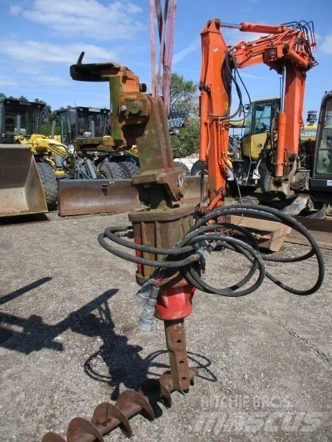Atlas 1004  Bohrgerät Bagri na kolesih