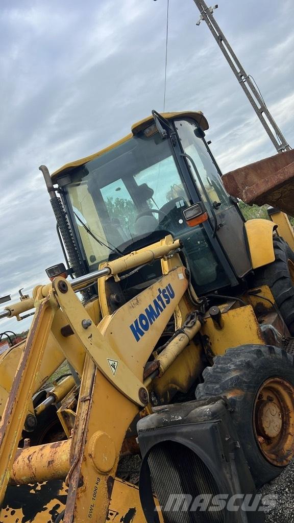 Komatsu WB 93 R Menjalnik