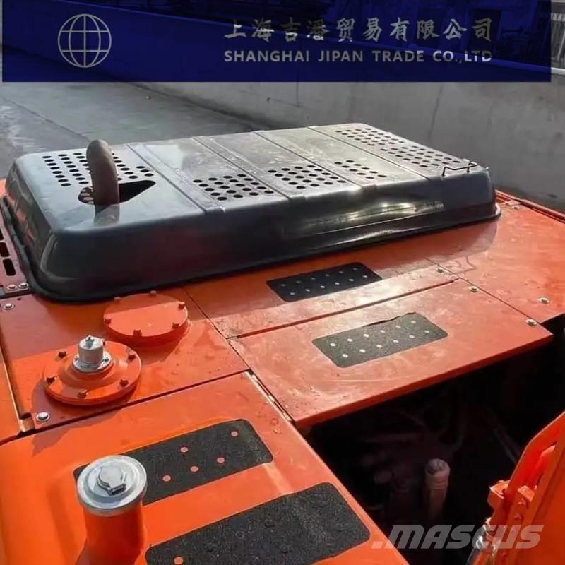 Hitachi ZX 200 Bagri goseničarji