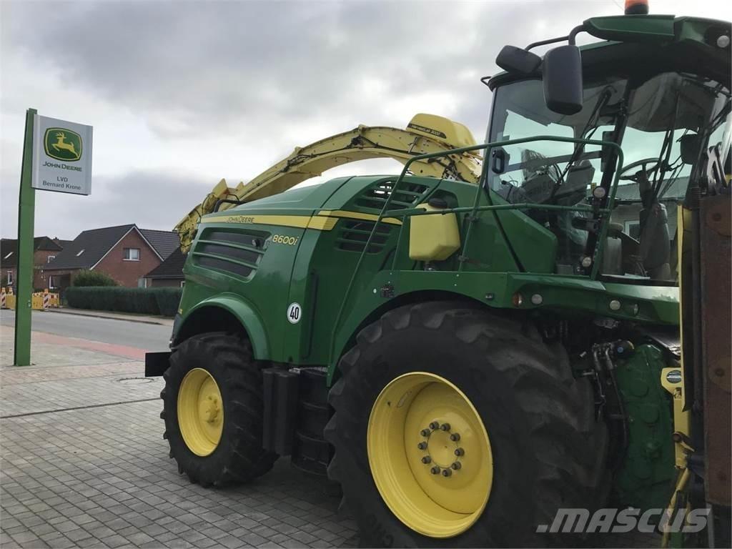 John Deere 8600 Stroji za krmo na lastni pogon