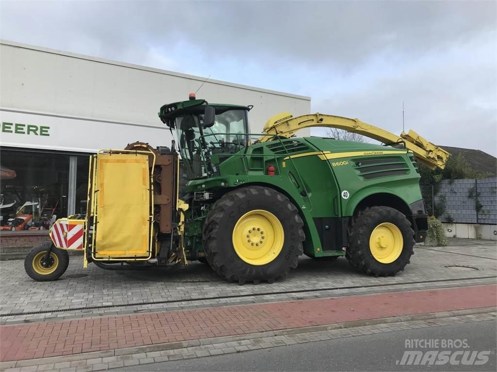 John Deere 8600 Stroji za krmo na lastni pogon