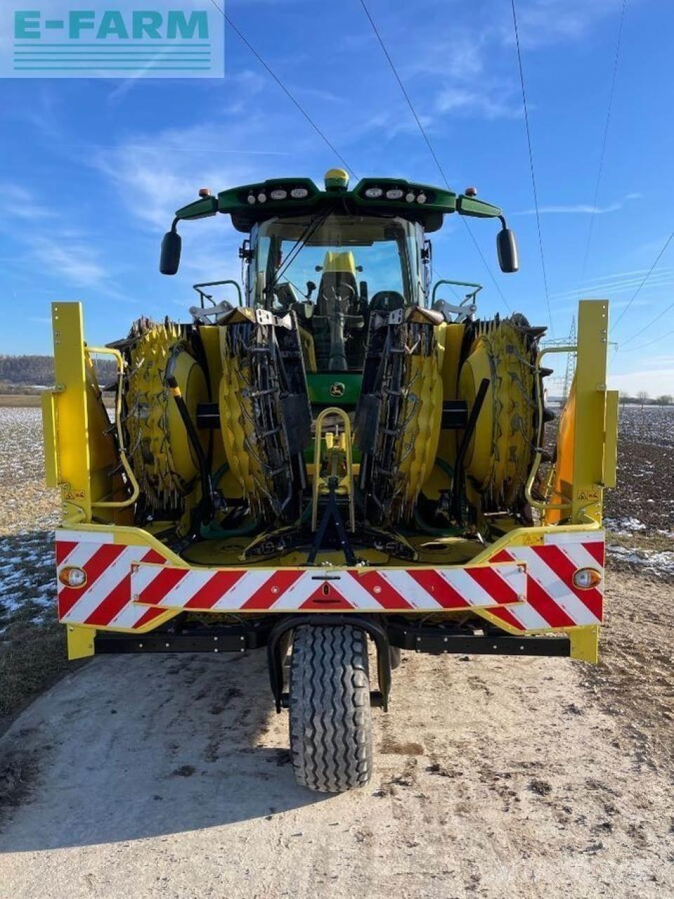 John Deere 8700i Stroji za krmo na lastni pogon