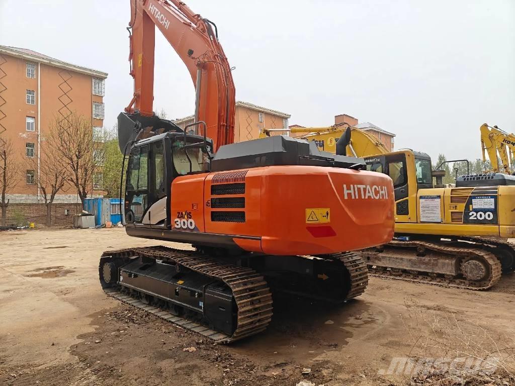 Hitachi ZX300 Bagri goseničarji