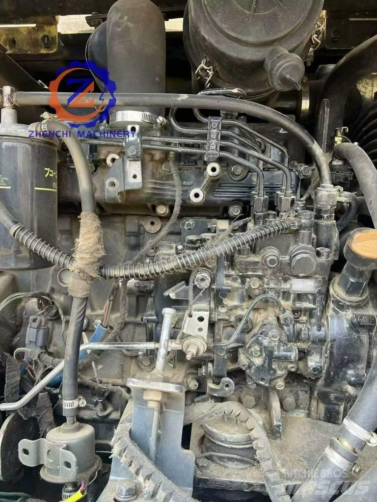 Hyundai 60 W Bagri na kolesih