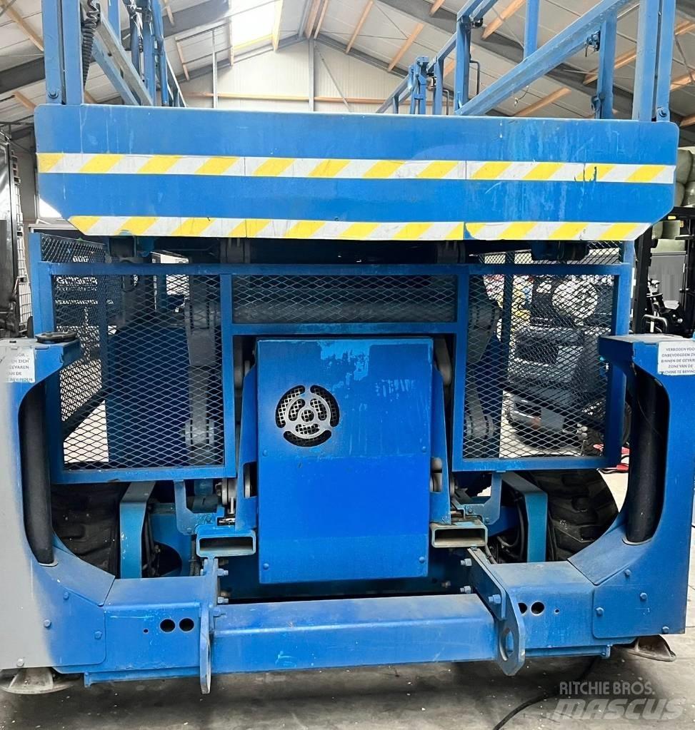 Genie GS 4390 RT Škarjaste dvižne ploščadi