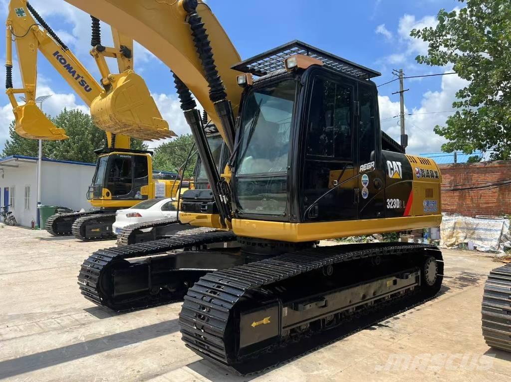 CAT 323 D L Bagri goseničarji