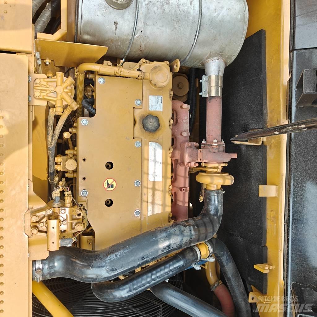 CAT 323 D L Bagri goseničarji