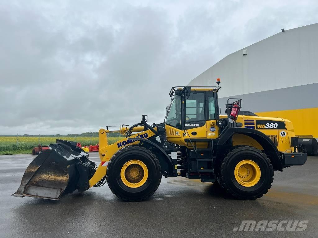 Komatsu WA 380-8E0 Kolesni nakladalci