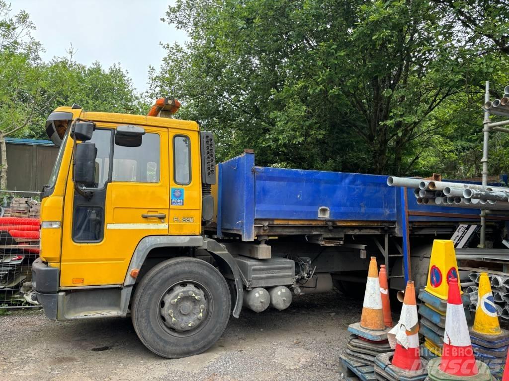 Volvo FL 220 Tovornjaki s kesonom/platojem