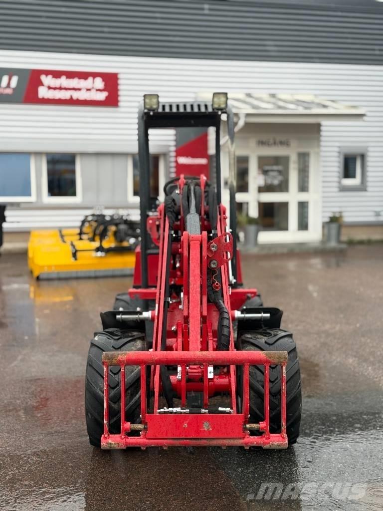 Thaler 2126 Skid steer mini nakladalci