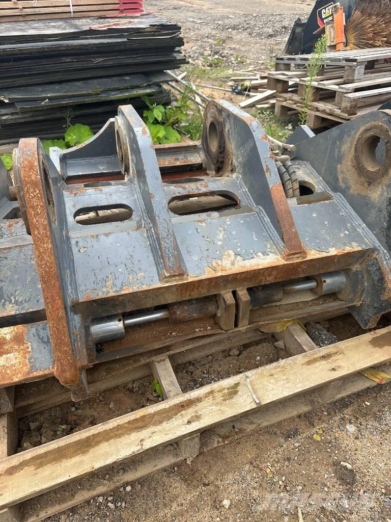 Volvo L 220 G Kolesni nakladalci